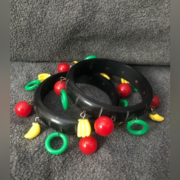 Luxulite Black Dangly Fruit & Rings Fakelite Bangles - Picture 1 of 3